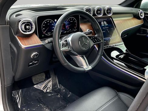 Used 2023 Mercedes-Benz GLC 300 image 17