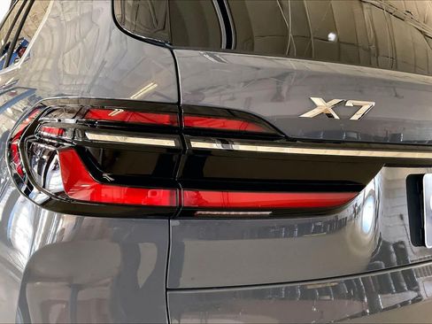 Used 2026 BMW X7 xDrive40i AWD/4WD image 26