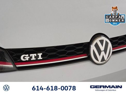 Used 2018 Volkswagen GTI SE FWD image 17