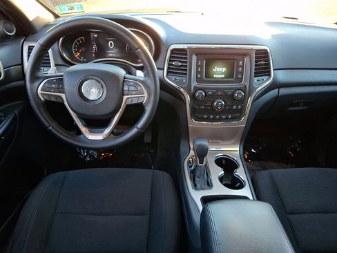 Used 2016 Jeep Grand Cherokee Laredo w/ Quick Order Package 23E image 15