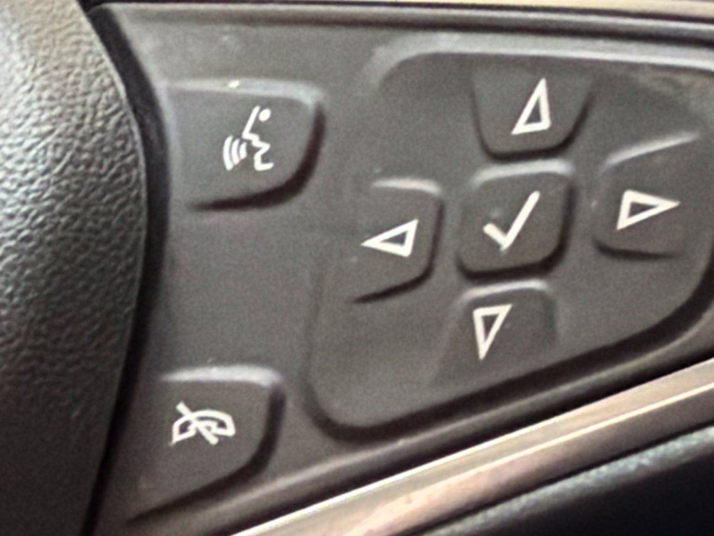 Used 2024 Chevrolet Equinox LT AWD/4WD image 20