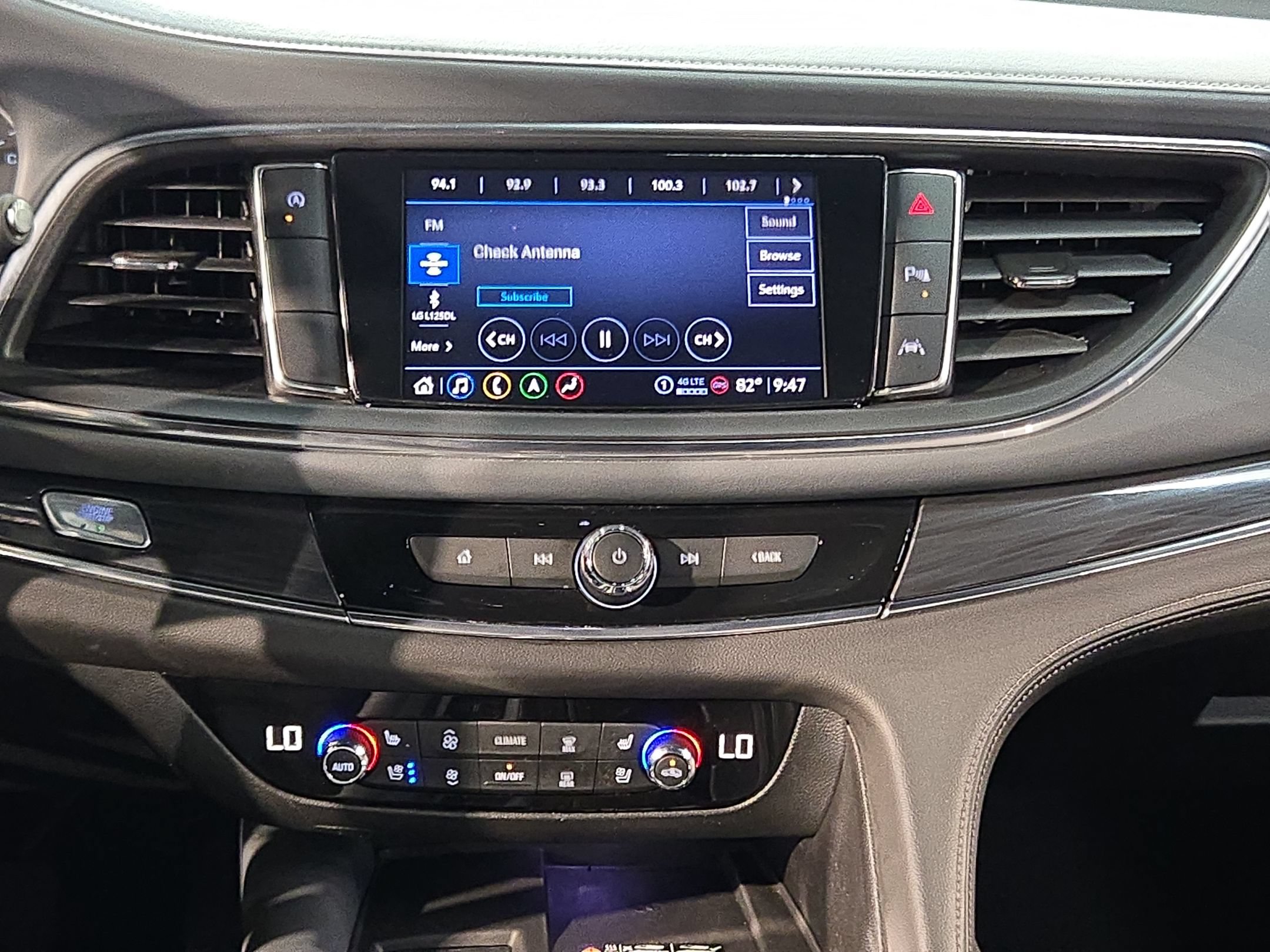 Used 2024 Buick Enclave Premium FWD image 16