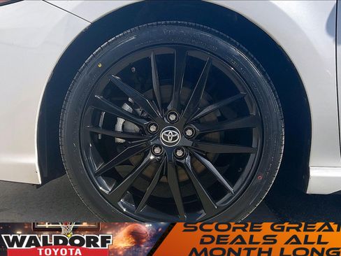 Used 2022 Toyota Camry XSE w/ Navigation Package image 11
