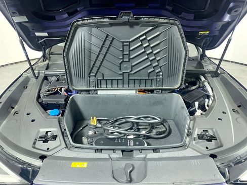 Used 2021 Audi e-tron Premium w/ Convenience Plus Package image 27