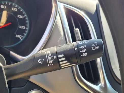 Used 2023 Chevrolet Equinox LS AWD/4WD image 17