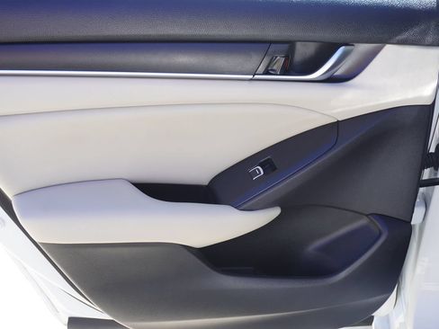 Used 2020 Honda Accord LX image 15