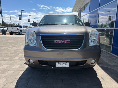 Used 2014 GMC Yukon XL SLT AWD/4WD image 3