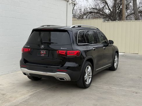 Used 2020 Mercedes-Benz GLB 250 4MATIC image 7