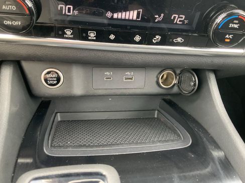 Used 2023 Nissan Rogue SV AWD/4WD image 43