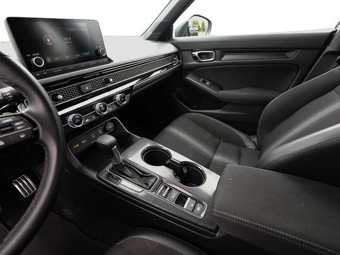 Used 2025 Honda Civic Sport image 19