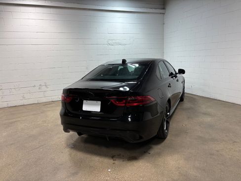 Used 2024 Jaguar XF R-Dynamic SE AWD/4WD image 7