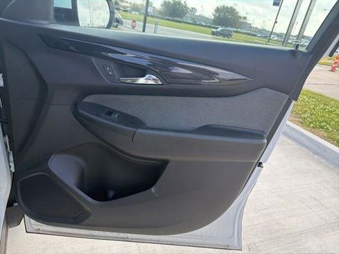 Used 2024 Chevrolet TrailBlazer LT image 40