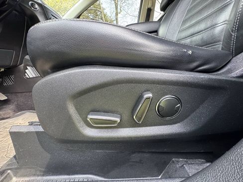 Used 2015 Ford Edge SEL w/ Equipment Group 201A AWD/4WD image 15