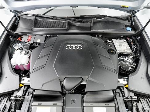 Certified 2025 Audi Q8 Premium Plus w/ Premium Plus Package image 25