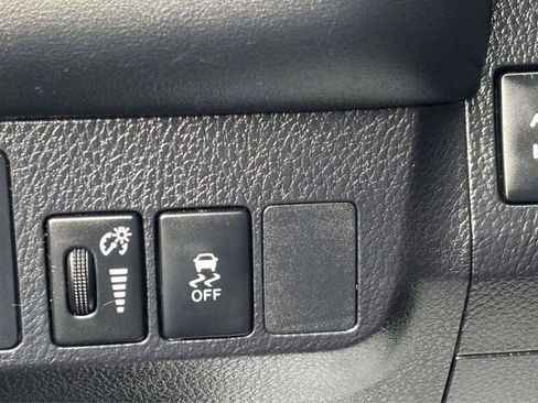 Used 2015 Toyota RAV4 Limited AWD/4WD image 28
