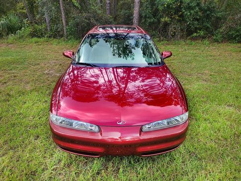 Used 2001 Oldsmobile Intrigue GL w/ Premium Leather Pkg image 2