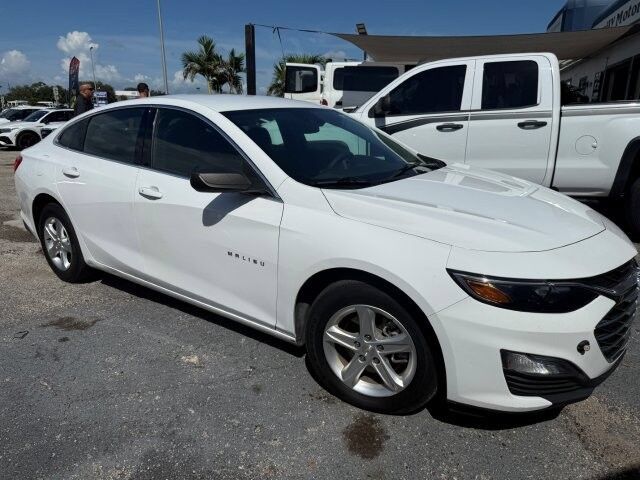 Used 2024 Chevrolet Malibu LS FWD image 1