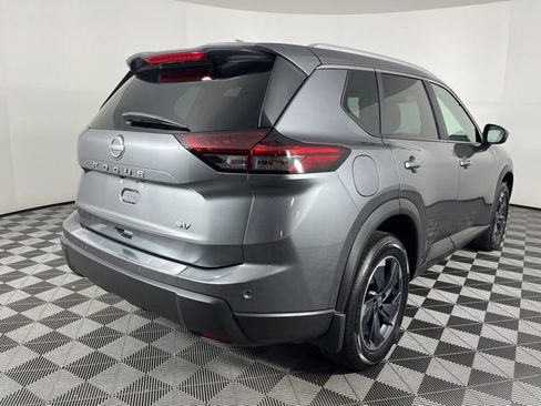 Used 2025 Nissan Rogue SV w/ SV Premium Package FWD image 12