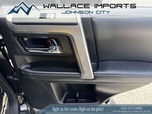Used 2020 Toyota 4Runner SR5 Premium w/ Moonroof Package AWD/4WD image 44