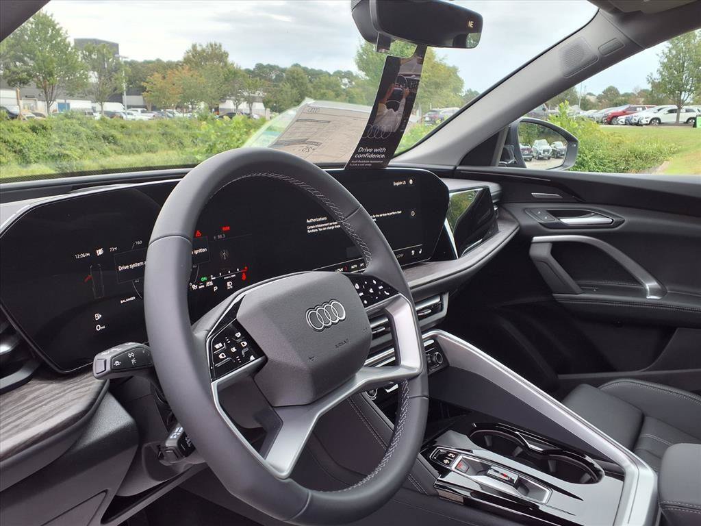 Used 2025 Audi Q5 Premium Plus AWD/4WD image 17