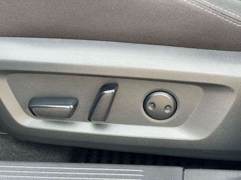 Certified 2023 Nissan Rogue SV AWD/4WD image 13