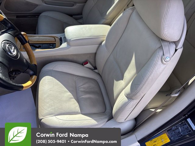 Used 2002 Lexus SC 430 Convertible RWD image 23