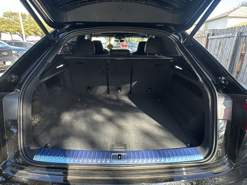 New 2026 Audi SQ8 Prestige AWD/4WD image 25