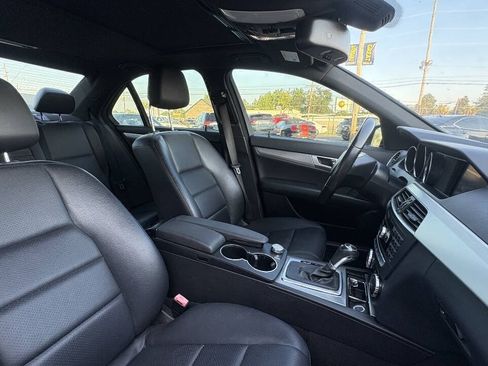 Used 2014 Mercedes-Benz C 300 4MATIC Sedan image 4