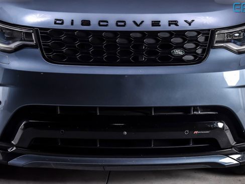 Used 2023 Land Rover Discovery S R-Dynamic image 9