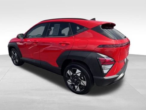 Used 2025 Hyundai Kona SEL FWD image 4