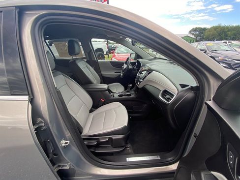 Used 2018 Chevrolet Equinox Premier image 12