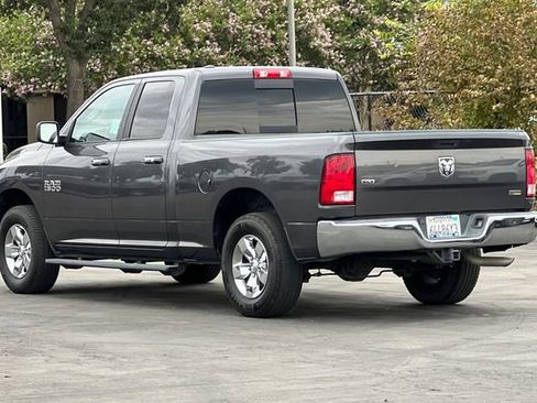 Used 2017 RAM 1500 Classic SLT RWD image 6