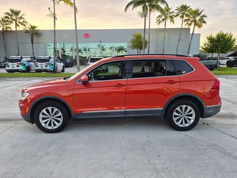 Used 2018 Volkswagen Tiguan SE FWD image 4