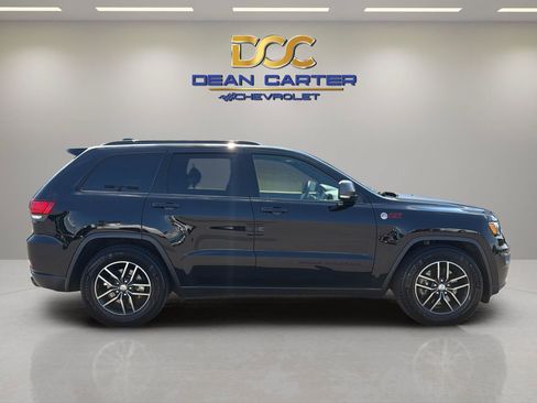 Used 2020 Jeep Grand Cherokee Trailhawk w/ Trailhawk Luxury Group AWD/4WD image 6