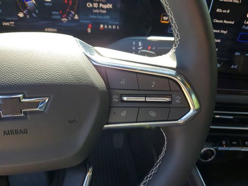 Used 2026 Chevrolet Traverse Z71 w/ Driver Confidence Package AWD/4WD image 24