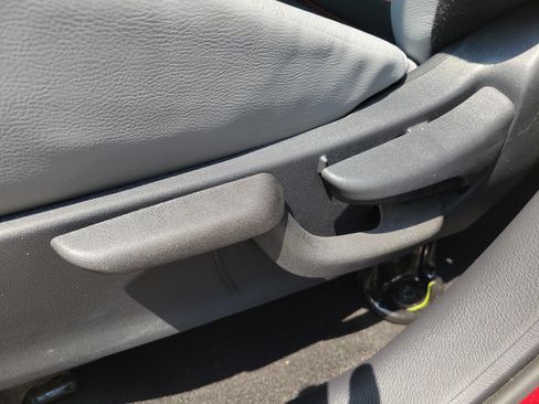 Certified 2024 Nissan Kicks SR w/ SR Premium Package FWD image 17
