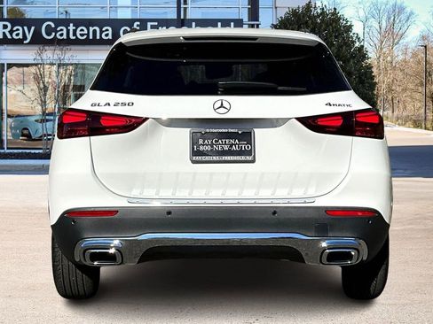 Used 2025 Mercedes-Benz GLA 250 GLA 250 image 4