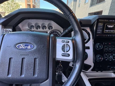 Used 2013 Ford F250 Platinum AWD/4WD image 36