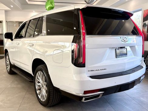 Used 2023 Cadillac Escalade Premium Luxury image 5