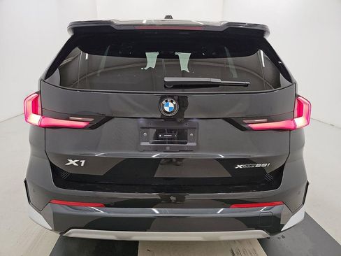 Used 2025 BMW X1 xDrive28i image 4