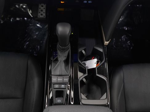 Used 2025 Toyota Camry XSE image 16