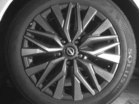 Used 2025 Nissan Altima 2.5 SV image 14