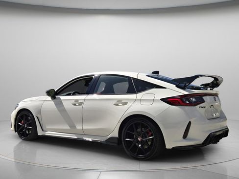 Used 2024 Honda Civic Type R image 8