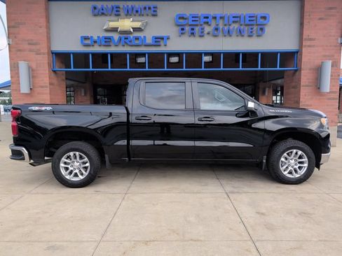 Used 2023 Chevrolet Silverado 1500 LT AWD/4WD image 9