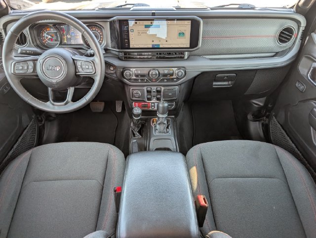 Used 2025 Jeep Wrangler Unlimited Rubicon AWD/4WD image 5