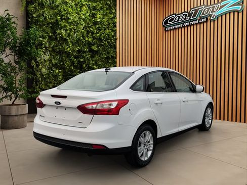Used 2012 Ford Focus SEL w/ SEL/Titanium Winter Pkg FWD image 5