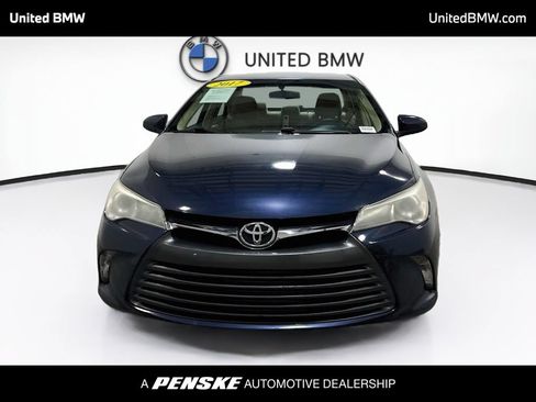 Used 2017 Toyota Camry LE FWD image 2