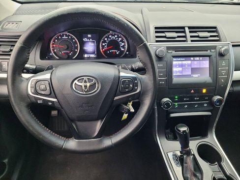 Used 2015 Toyota Camry SE image 22