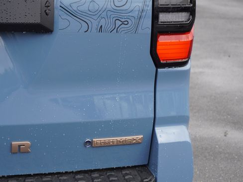 New 2025 Toyota 4Runner TRD Off-Road Premium image 13