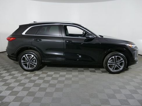 Used 2025 Audi Q5 Premium w/ Convenience Package AWD/4WD image 31